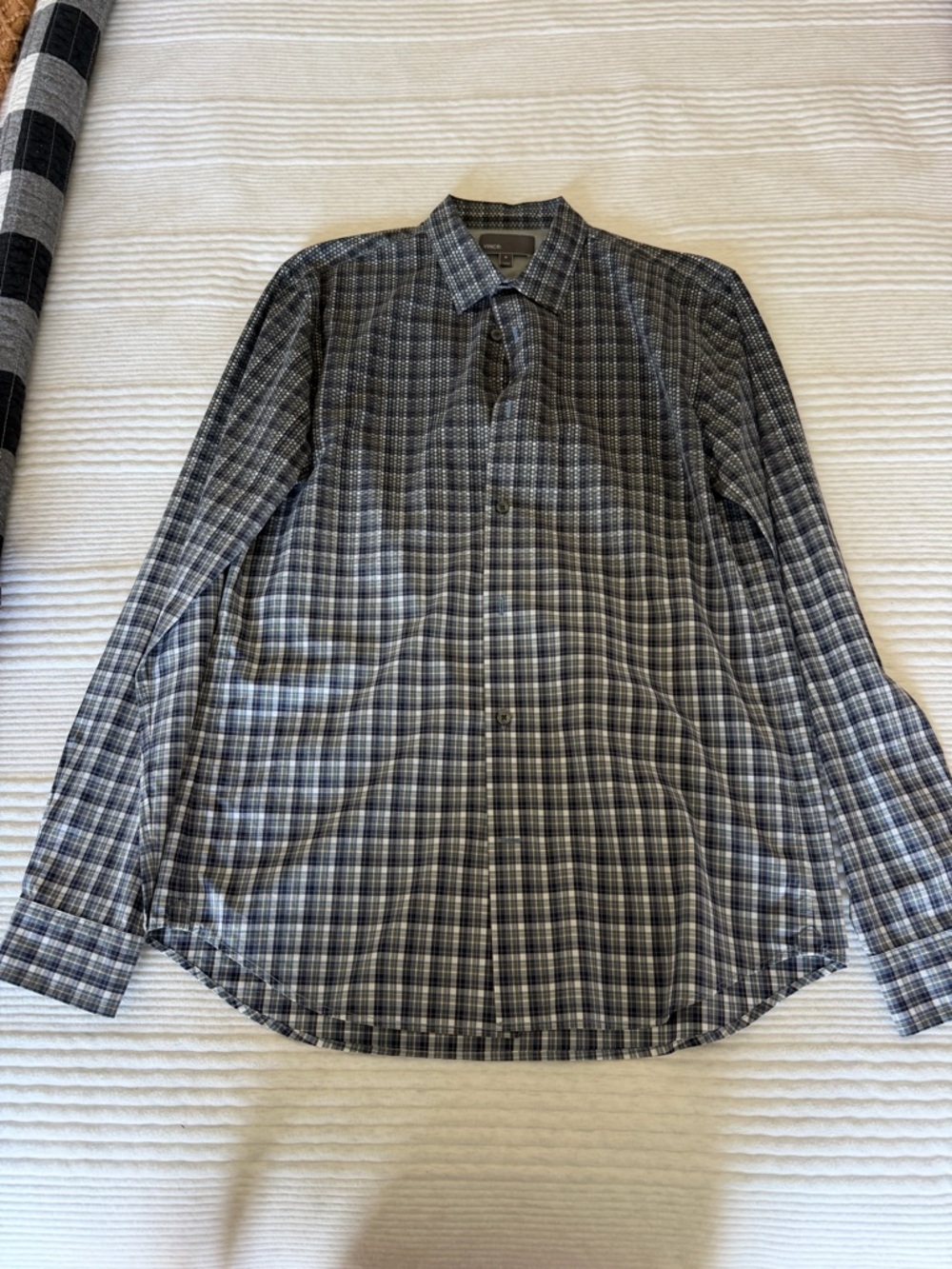 Vince Men's Blue and Gray Plaid Button-Down Shirt